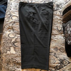 New Directions Woman Dress Capri Pants